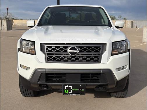 Glacier White 2022 Nissan Frontier SV