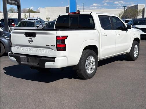 Glacier White 2022 Nissan Frontier SV