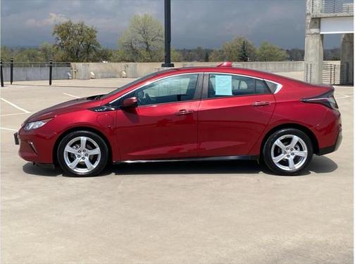 2018 Chevrolet Volt LT