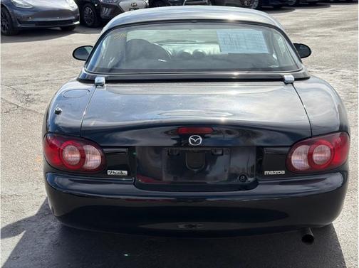 2002 Mazda MX-5 Miata LS