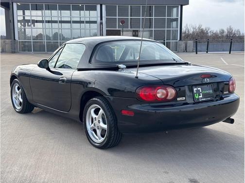 2002 Mazda MX-5 Miata LS