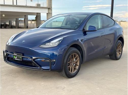 2022 Tesla Model Y Long Range Dual Motor All-Wheel Drive
