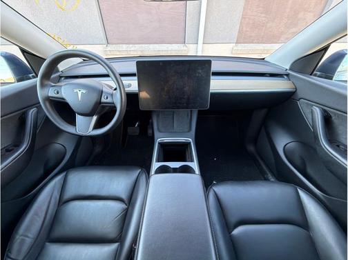 2022 Tesla Model Y Long Range Dual Motor All-Wheel Drive