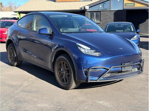 2022 Tesla Model Y Long Range Dual Motor All-Wheel Drive