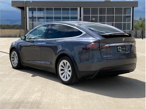 2018 Tesla Model X 75D