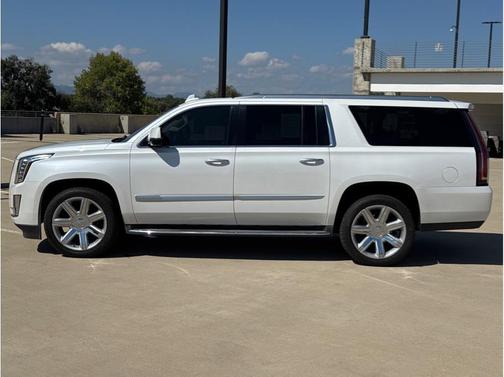 2016 Cadillac Escalade ESV Luxury