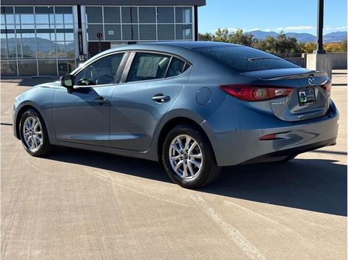 2016 Mazda Mazda3 i Touring