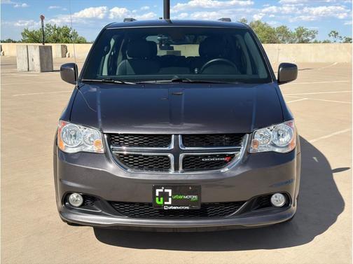 Granite Pearlcoat 2019 Dodge Grand Caravan SXT