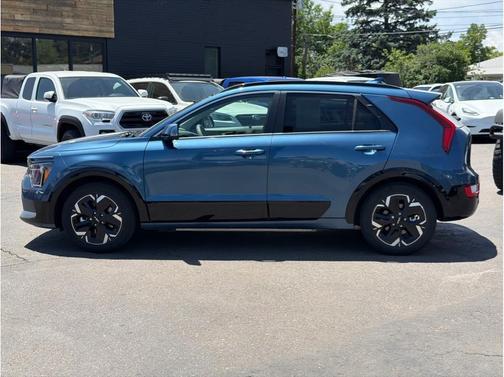 Mineral Blue 2023 Kia Niro EV Wind