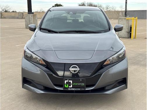 Gun Metallic 2024 Nissan Leaf S
