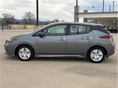 Gun Metallic 2024 Nissan Leaf S