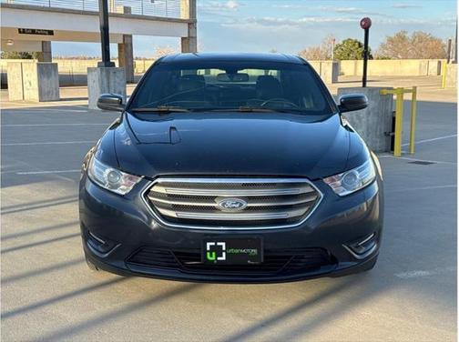 2017 Ford Taurus SEL