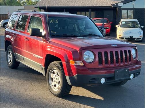 Deep Cherry Red Crystal Pearlcoat 2015 Jeep Patriot Sport