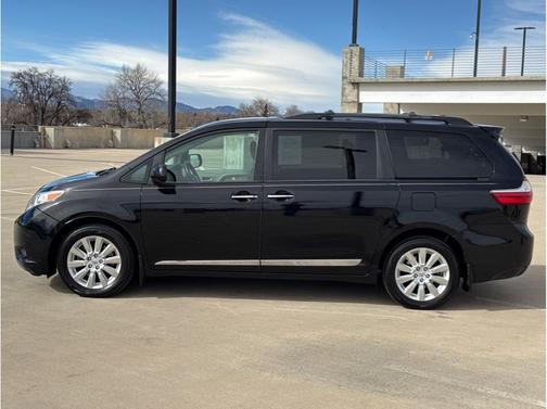 2015 Toyota Sienna XLE
