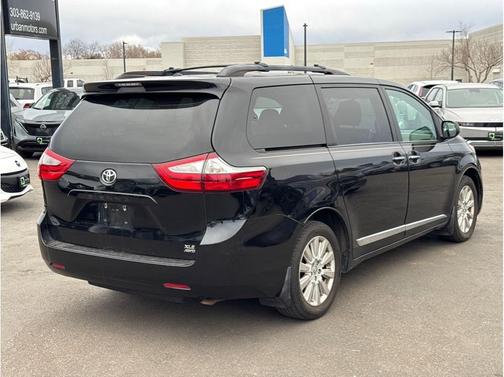 2015 Toyota Sienna XLE