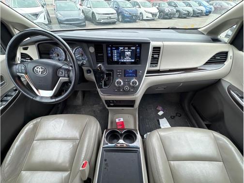 2015 Toyota Sienna XLE