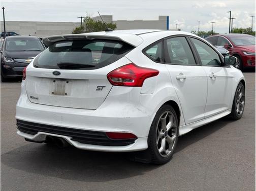 Race Red 2015 Ford Focus ST