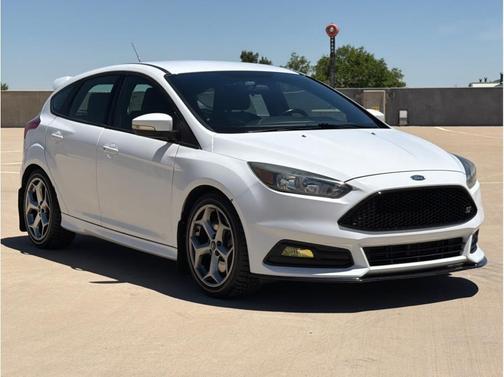 Race Red 2015 Ford Focus ST