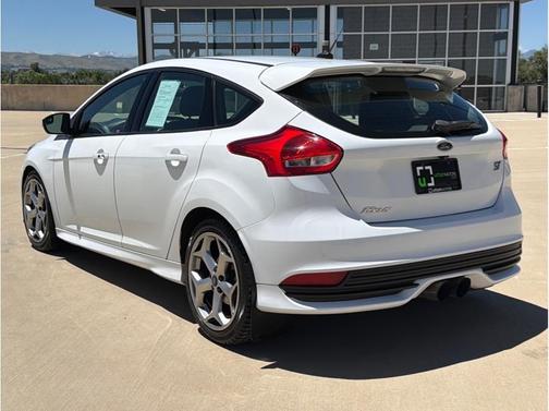 Race Red 2015 Ford Focus ST