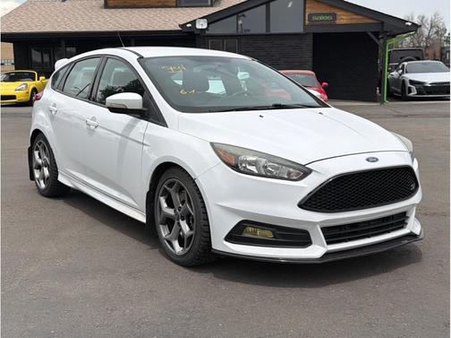 Race Red 2015 Ford Focus ST