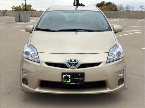 Gold 2011 Toyota Prius II