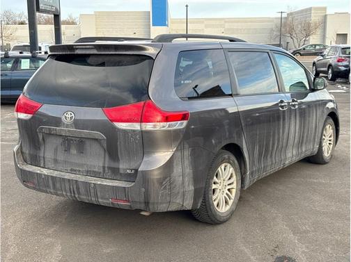 2012 Toyota Sienna XLE