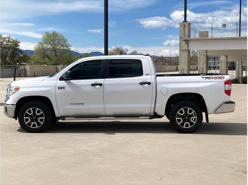2014 Toyota Tundra SR5