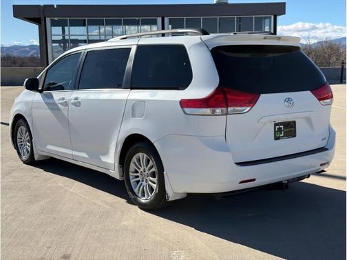 2012 Toyota Sienna XLE