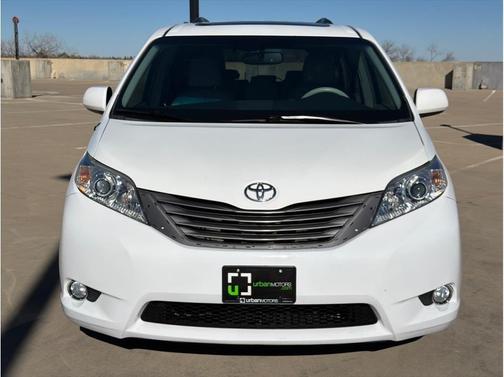 2012 Toyota Sienna XLE