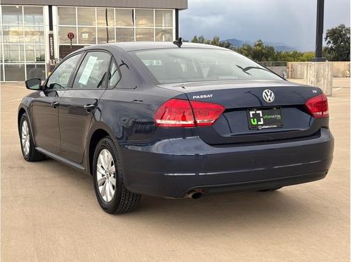 2014 Volkswagen Passat 1.8T S