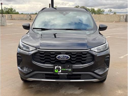 Agate Black Metallic 2025 Ford Escape ST-Line