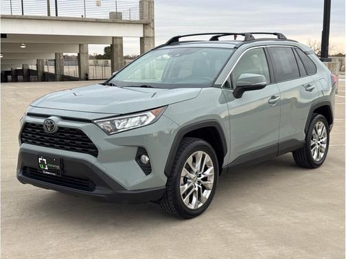 2019 Toyota RAV4 XLE Premium