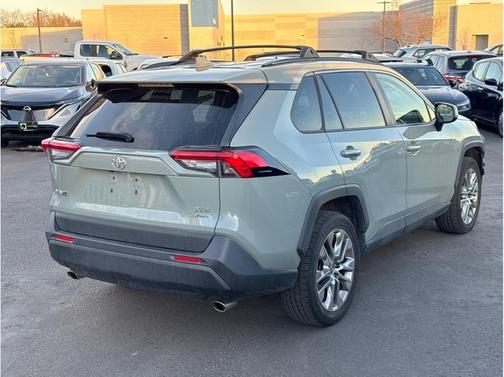 2019 Toyota RAV4 XLE Premium