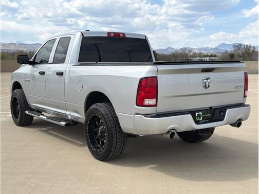 Bright Silver Metallic Clearcoat 2017 RAM 1500 Express