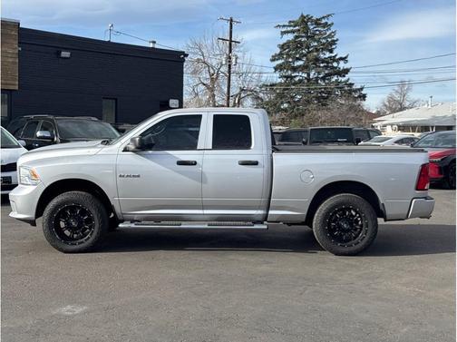 Bright Silver Metallic Clearcoat 2017 RAM 1500 Express