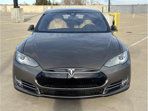 2016 Tesla Model S P90D