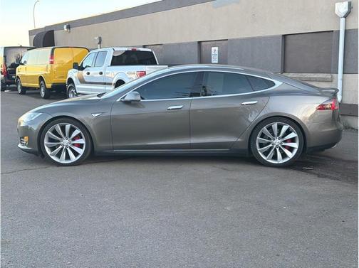 2016 Tesla Model S P90D