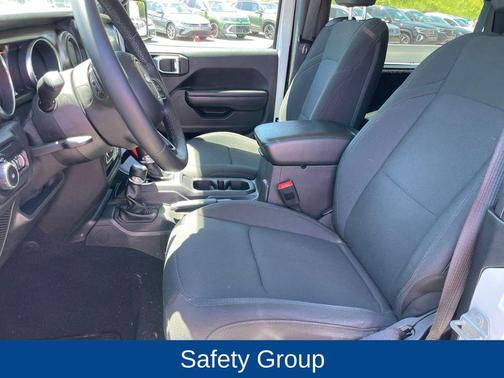 Bright White Clearcoat 2018 Jeep Wrangler Sport S