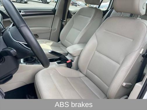 2019 Volkswagen Golf Alltrack TSI S