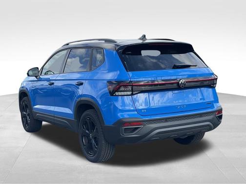 2025 Volkswagen Taos 1.5T SE Black