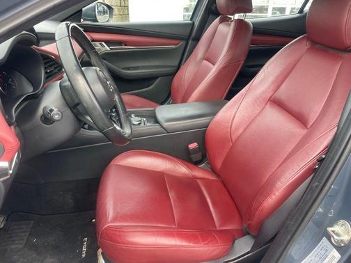 2020 Mazda Mazda3 FWD w/Premium Package