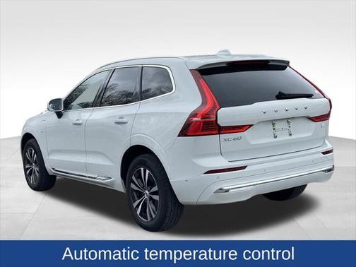 2022 Volvo XC60 Recharge Plug-In Hybrid T8 Inscription Expression