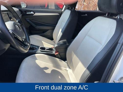 2021 Volkswagen Jetta 1.4T R-Line