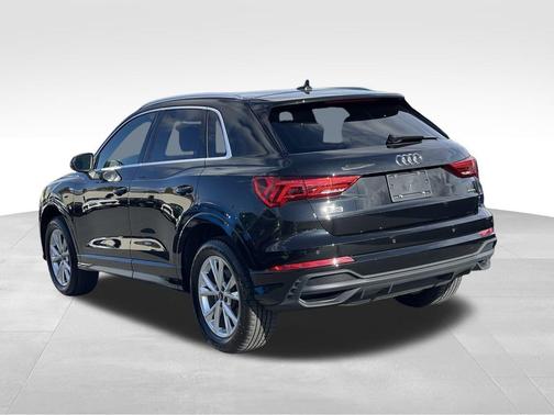 2023 Audi Q3 Premium 45 TFSI S line quattro Tiptronic