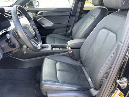 2023 Audi Q3 Premium 45 TFSI S line quattro Tiptronic