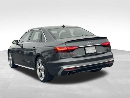 2023 Audi S4 Premium Plus TFSI quattro Tiptronic