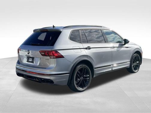 2022 Volkswagen Tiguan 2.0T SE R-Line Black 4MOTION