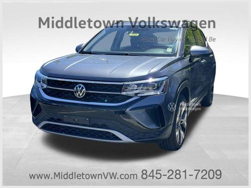 Platinum Gray Metallic 2022 Volkswagen Taos 1.5T SEL