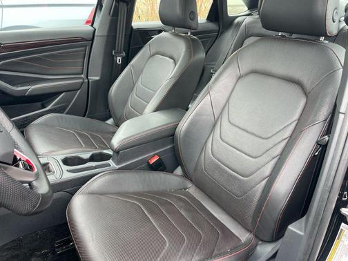 2024 Volkswagen Jetta GLI 2.0T Autobahn