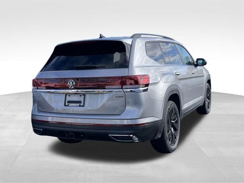 2025 Volkswagen Atlas 2.0T SE w/Technology 4MOTION